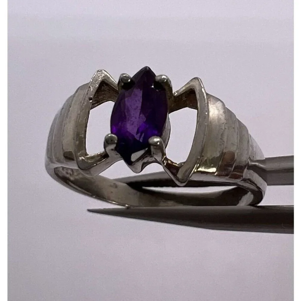 925 STERLING SILVER AMETHYST RING SIZE 8